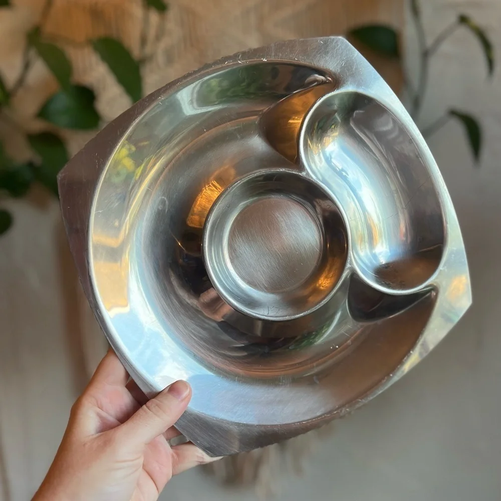 Mid Century Modern 10” Aluminum Divided Serving Bowl – Sculptural Space Age Dish